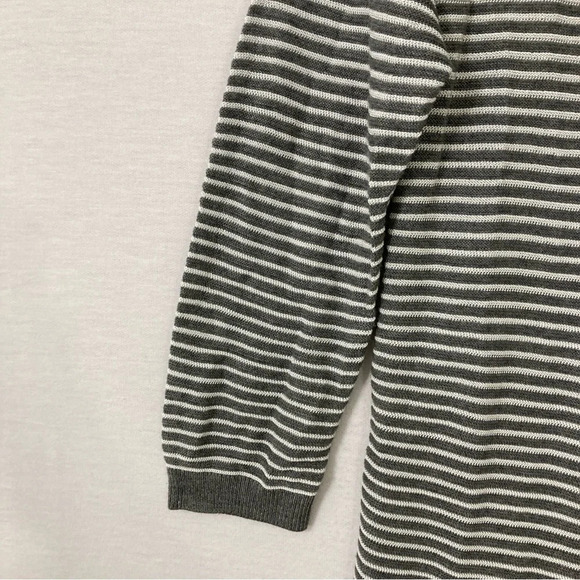 New Express Gray White Striped Crew Neck Asymmetric Hem Tunic Medium - Picture 4 of 10